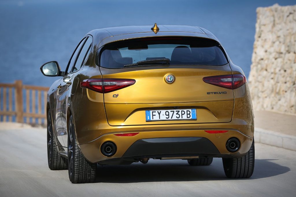alfa romeo giulia stelvio my2020