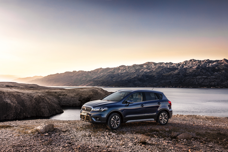 S-CROSS-HYBRID