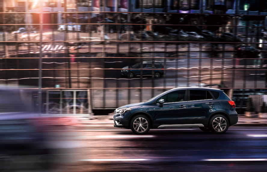 S-CROSS-HYBRID