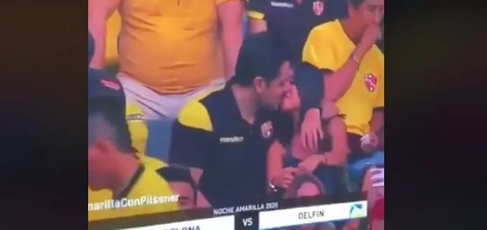 kiss cam