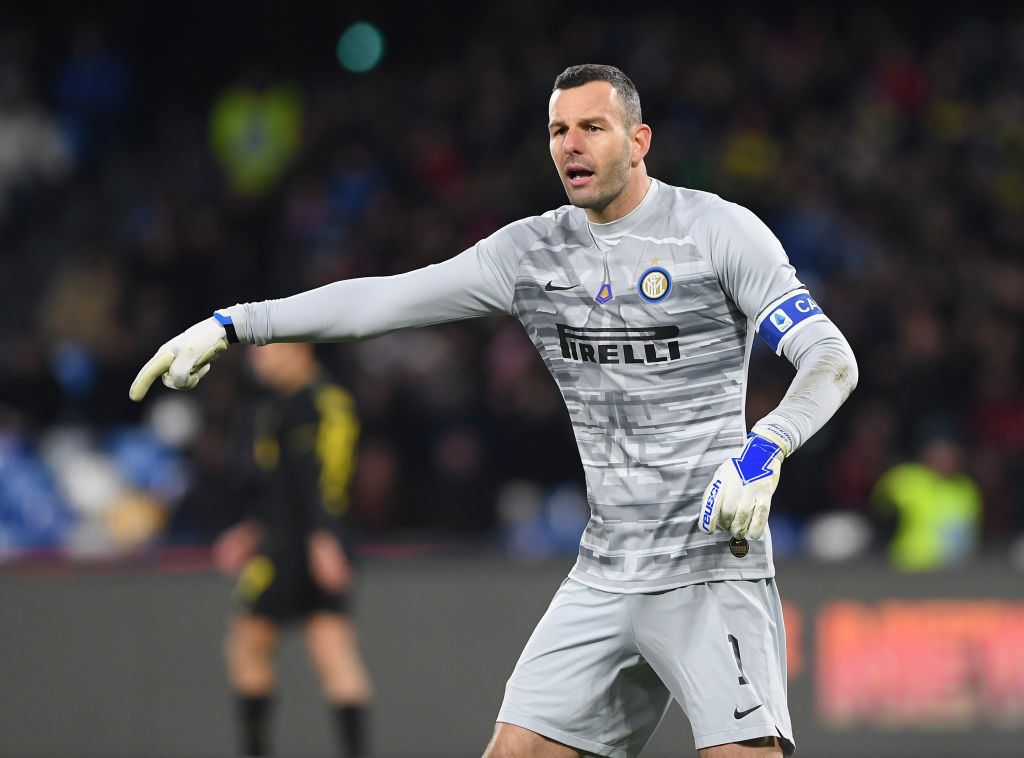 Calciomercato Inter - Handanovic pronto per la Juventus, Viviano in stand  by: ha senso prendere un nuovo portiere?