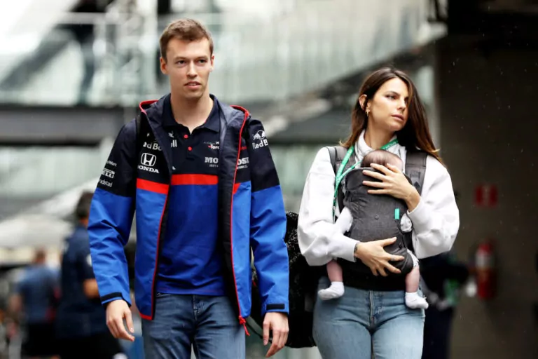Kvyat e Kelly Piquet