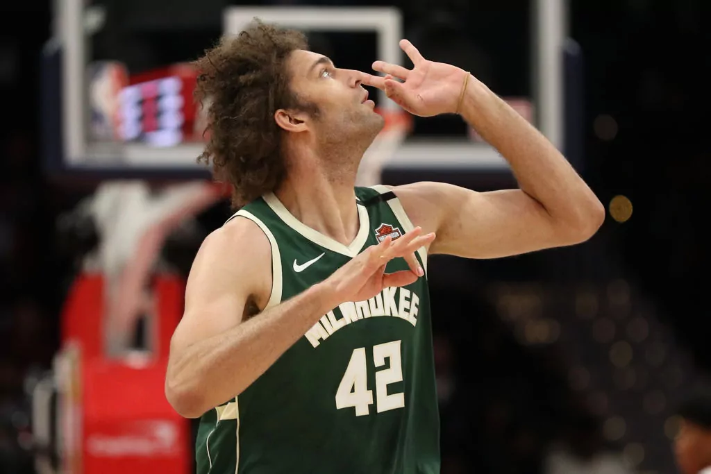 Robin Lopez
