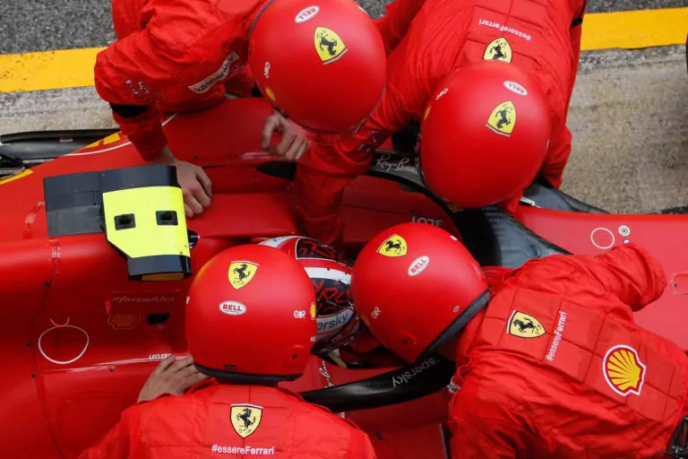 meccanici ferrari