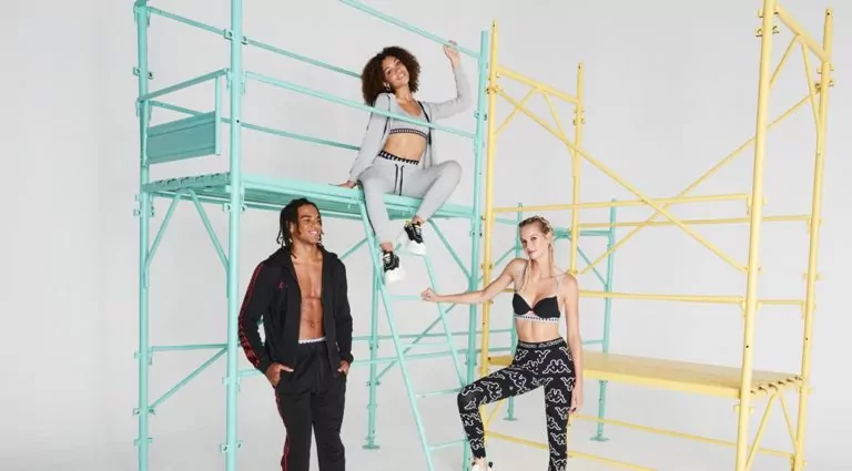 TEZENIS