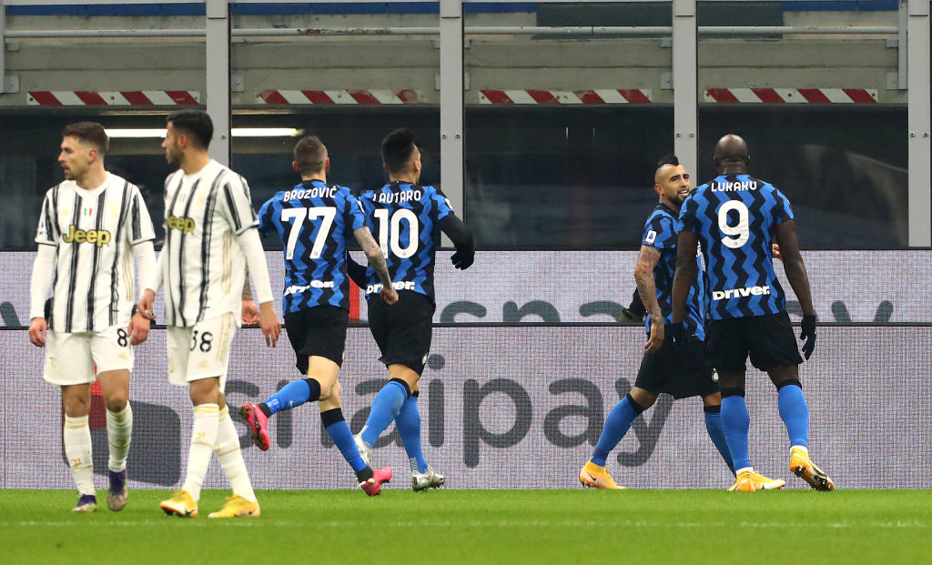 Inter Juventus La Verit Di Vidal Sul Bacio A Chiellini Il Cileno Fa 
