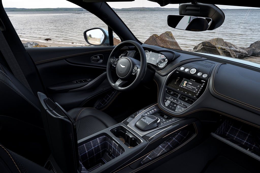 Q by Aston Martin DBX Bowmore Edition