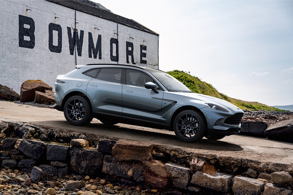 Q by Aston Martin DBX Bowmore Edition