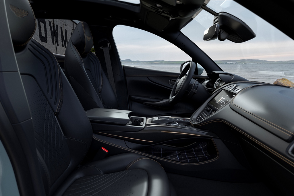 Q by Aston Martin DBX Bowmore Edition