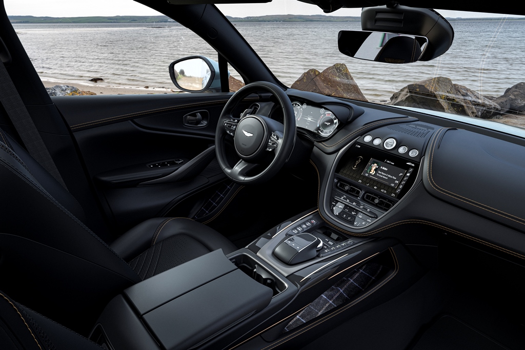 Q by Aston Martin DBX Bowmore Edition