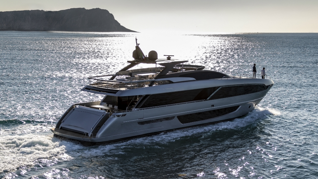 riva yacht unknown 100 corsaro