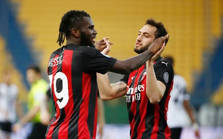 Kessié e Calhanoglu