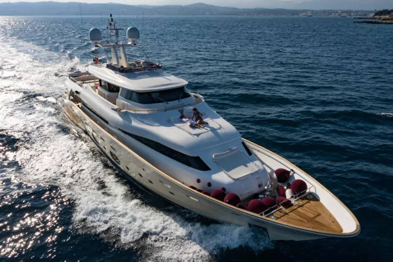 custom line navetta