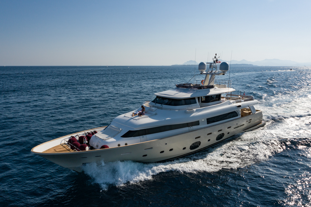 custom line navetta