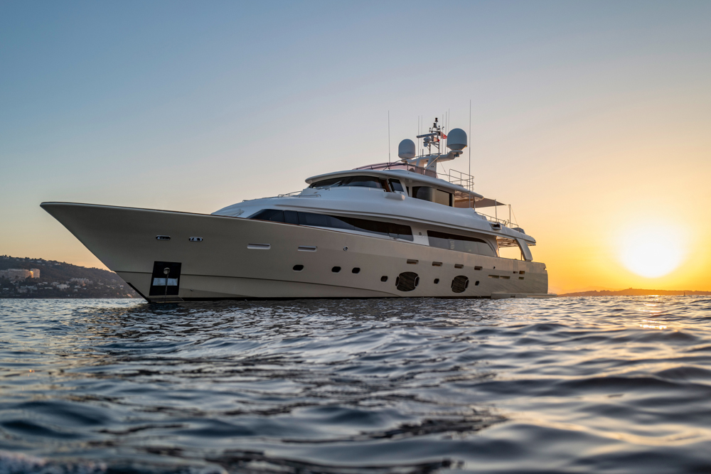 custom line navetta