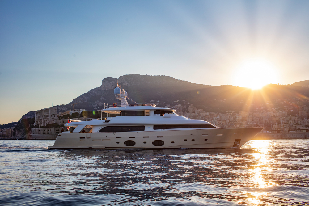 custom line navetta