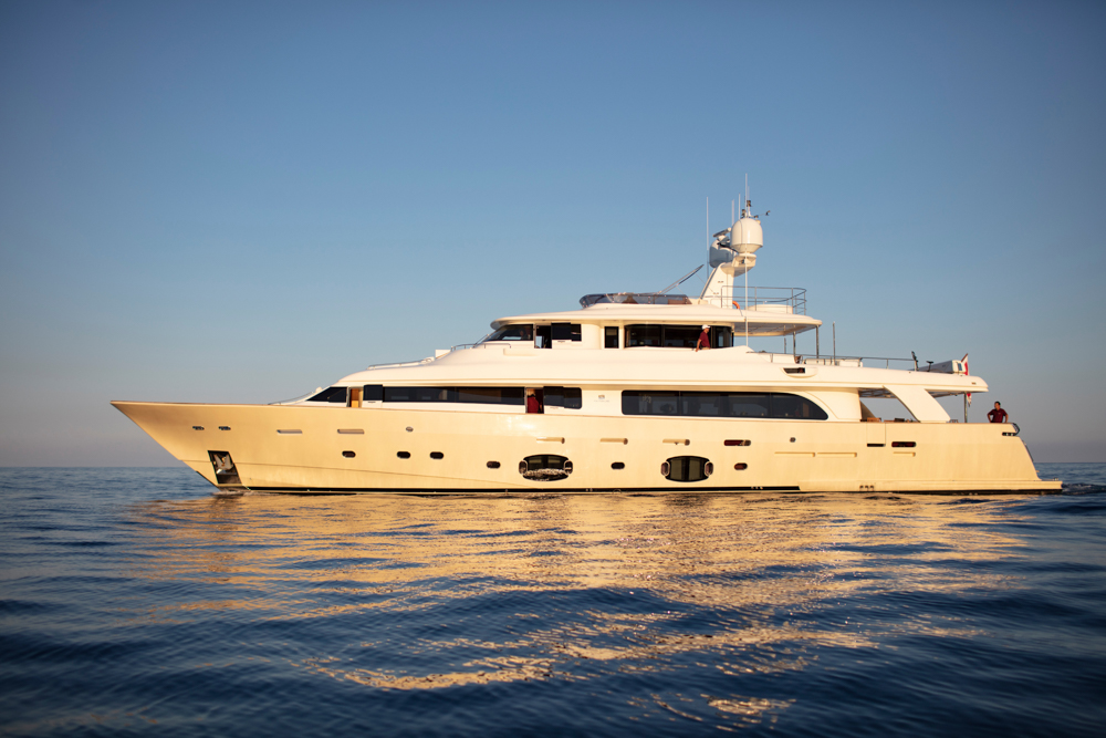 custom line navetta