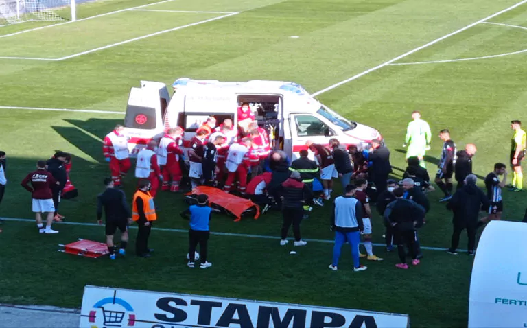 ambulanza campo da gioco