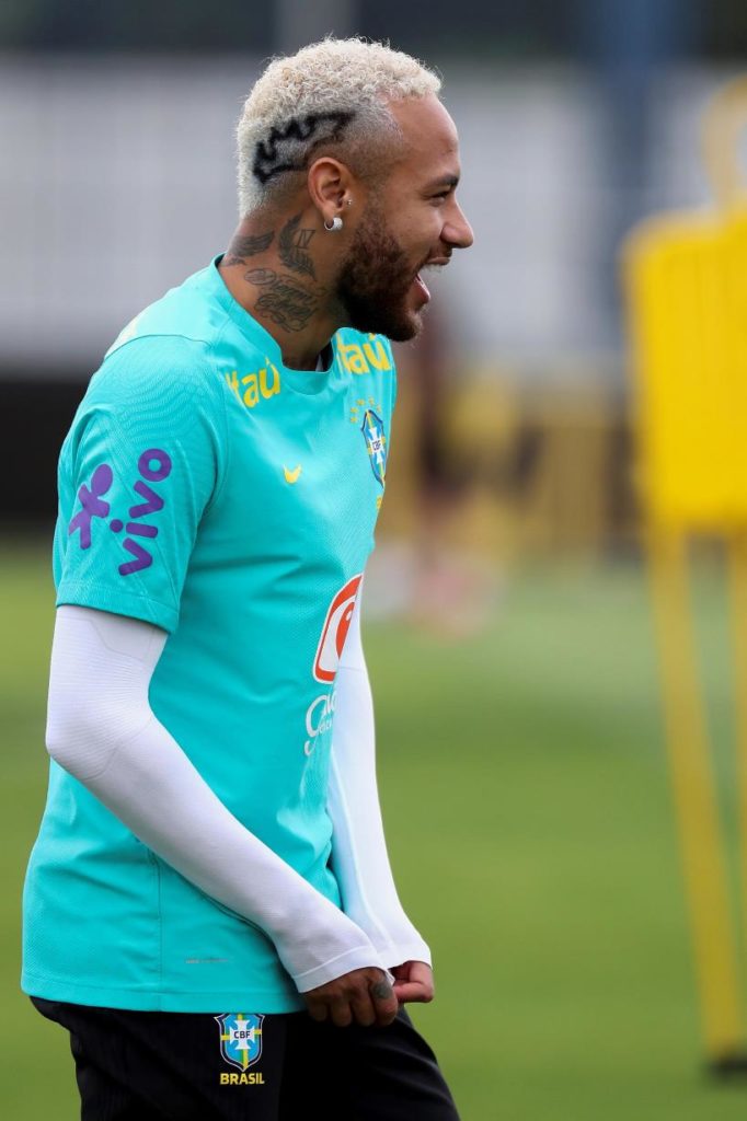 look Neymar