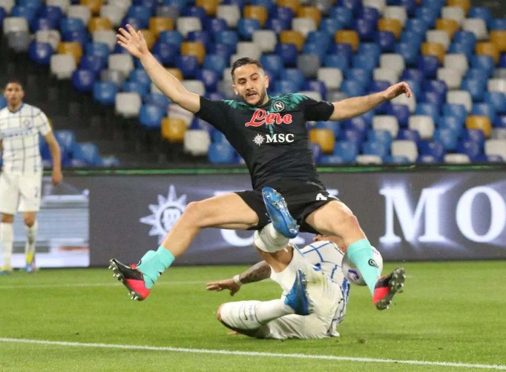 Manolas