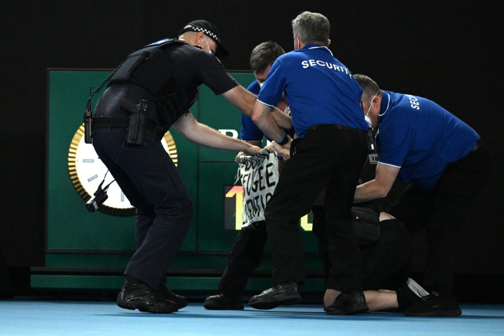 invasione di campo finale australian open