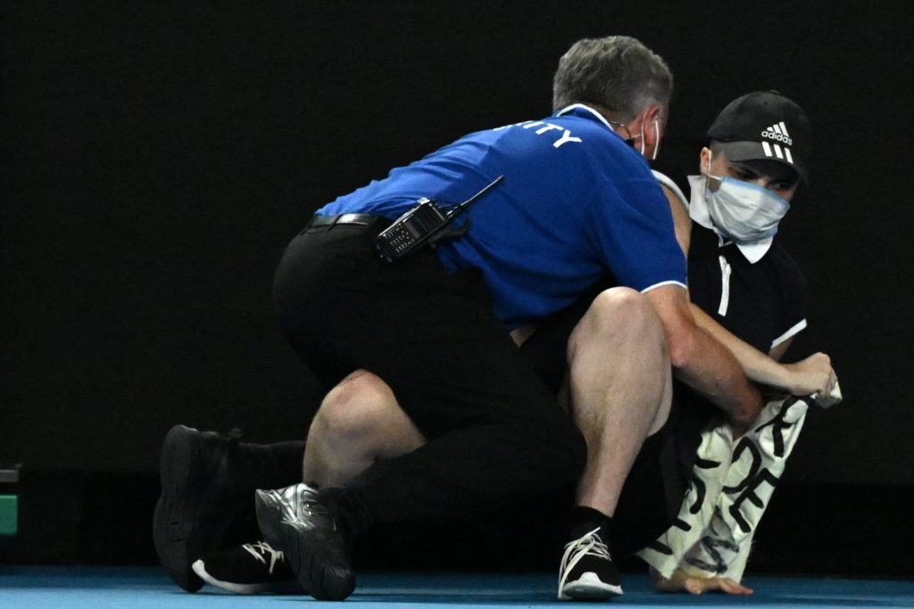 invasione di campo finale australian open