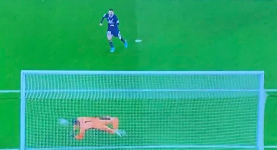 messi rigore sbagliato psg real madrid