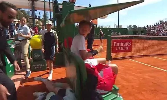ragazza sviene torneo montecarlo