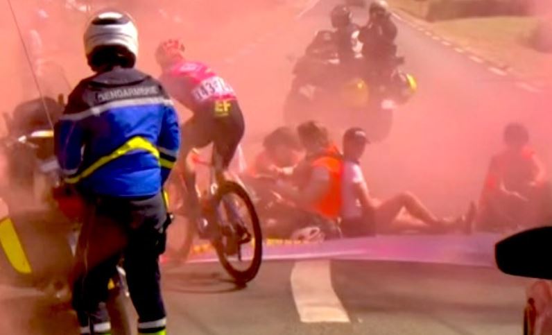 manifestanti tour de france