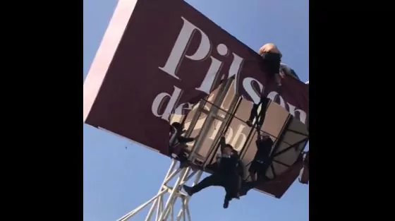 cartellone pubblicitario
