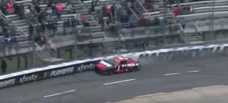 auto muro nascar
