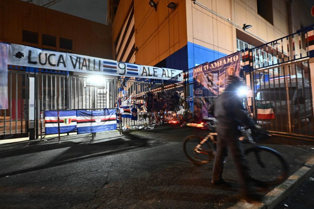 omaggio vialli sampdoria napoli