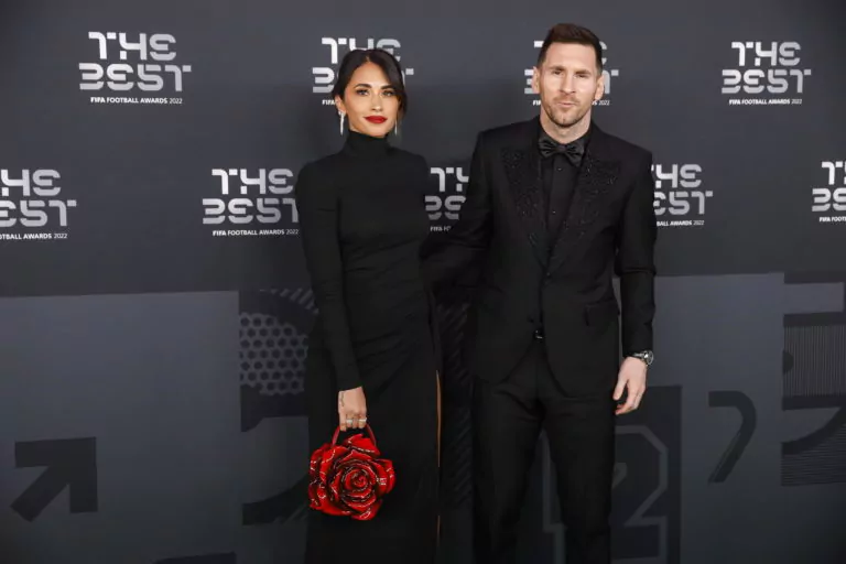 messi e moglie antonella roccuzzo