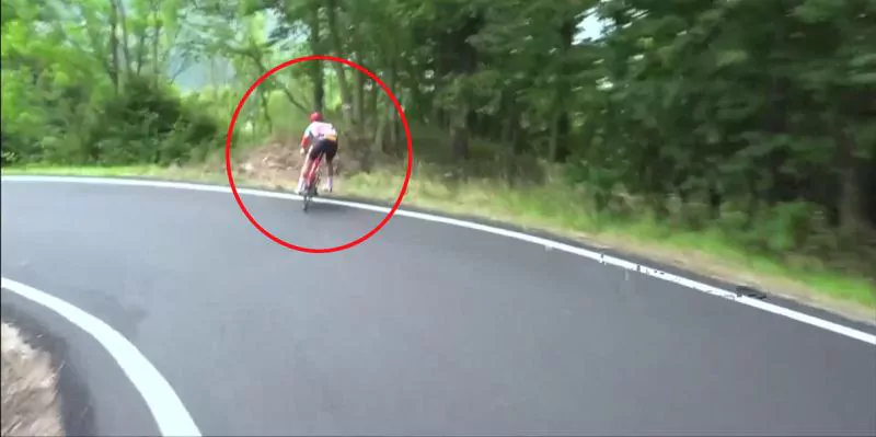 Caduta Elisa Longo Borghini Giro d'Italia donne