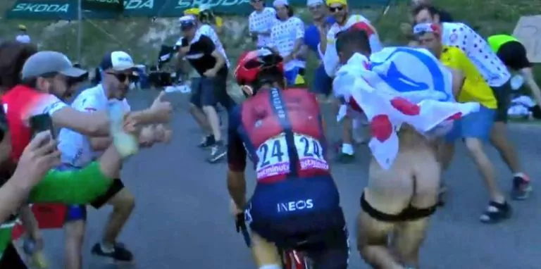 Tour de France 2023 tifoso nudo