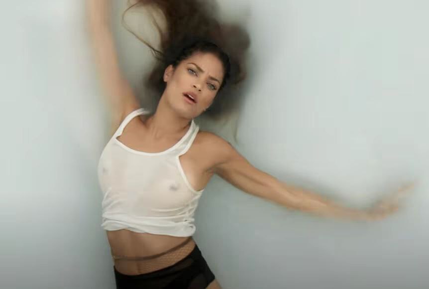 Elodie A Fari Spenti
