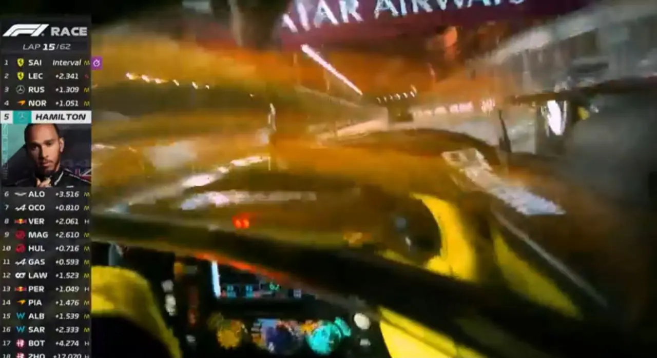 Hamilton alza la visiera GP Singapore