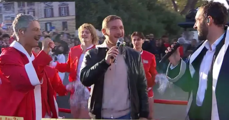 fiorello totti spalletti viva rai2