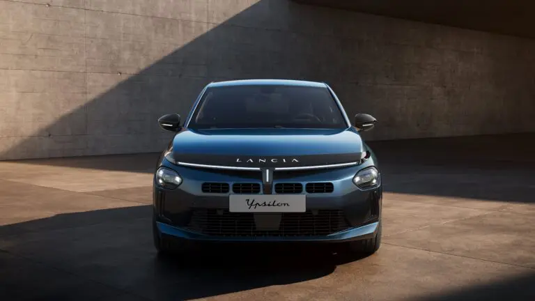 nuova lancia ypsilon cassina