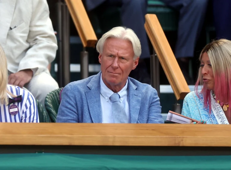 Foto di NEIL HALL / ANSA